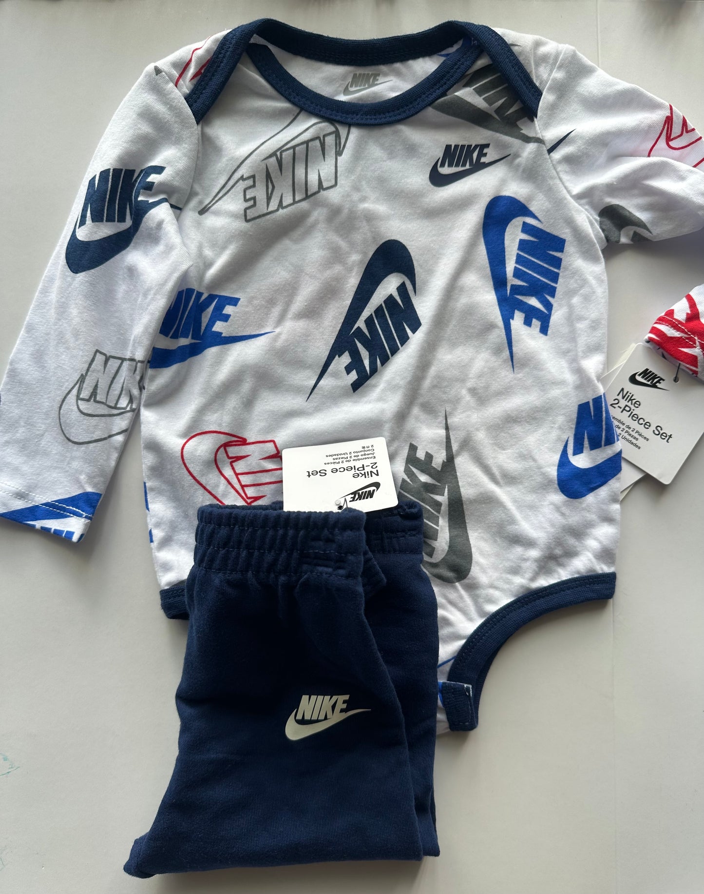 Nike Infant 2 Piece Set